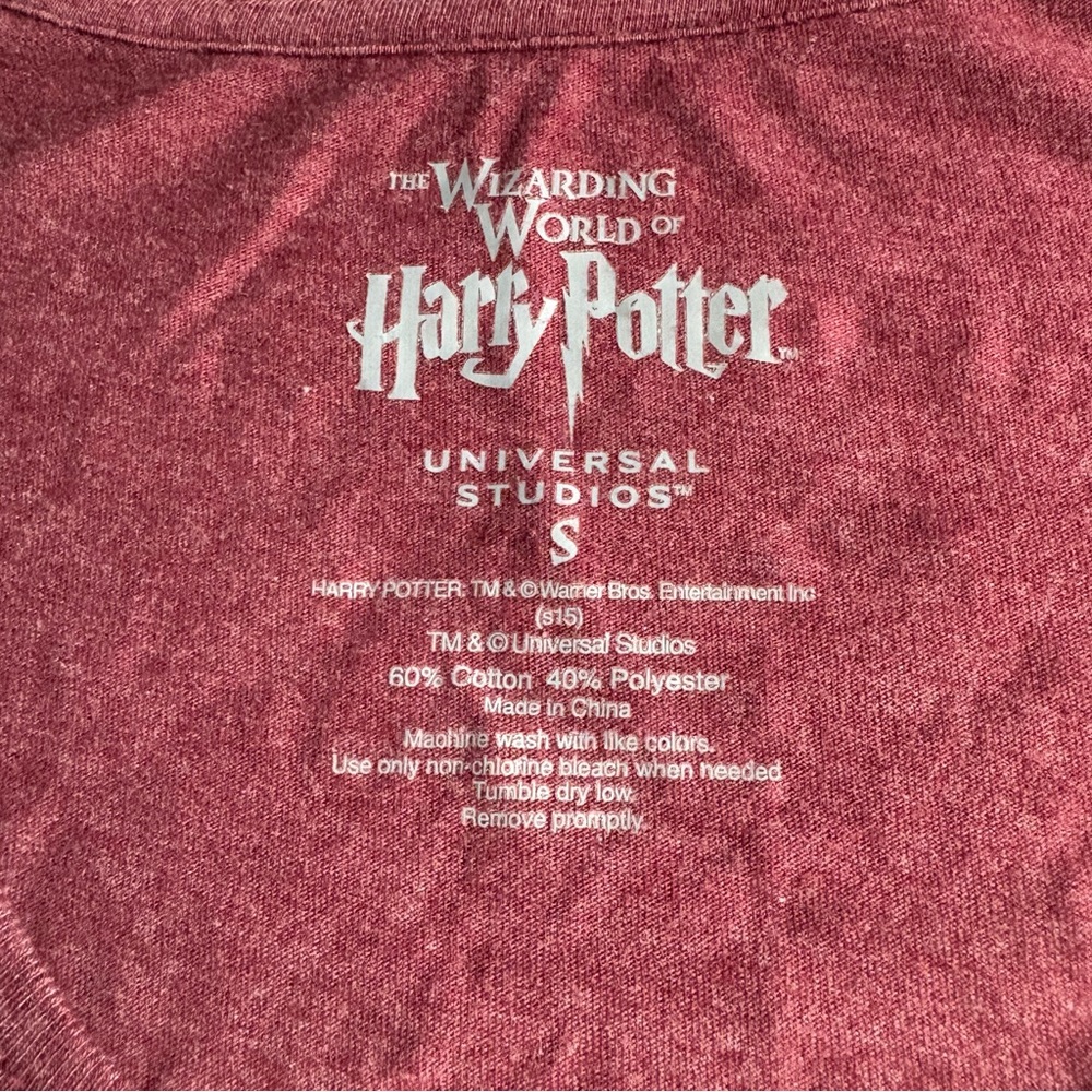 Warner Bros. Gryffindor Maroon Tee with Stripes - Picture 6 of 8